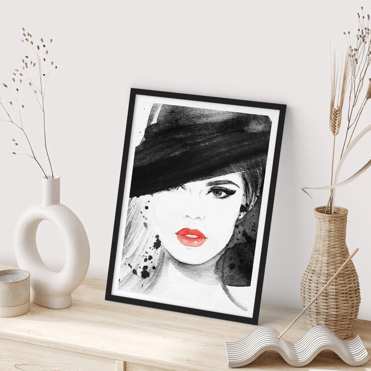 Poster in cornice nera - Donna in nero - 61x91 cm