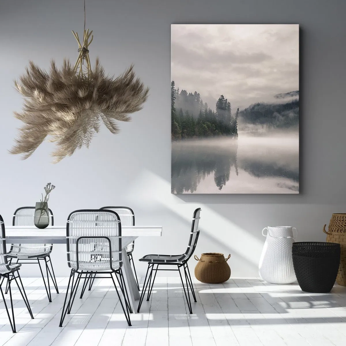 Quadro su tela - Stampe su Tela - Una foresta nebbiosa riflessa in un lago calmo - 50x70cm - Riflettendo nella nebbia - Decorazione murale moderna per soggiorno e camera da letto ARTTOR