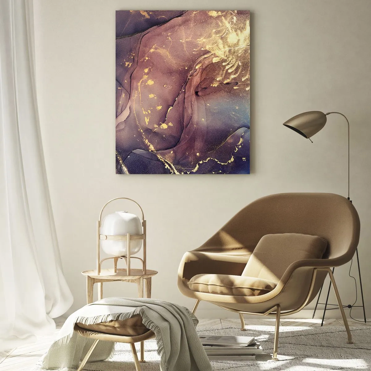 Quadro su vetro - Una composizione astratta con macchie e struttura viola e oro. - 50x70cm - Materia e spirito - Decorazione murale moderna per soggiorno e camera da letto ARTTOR