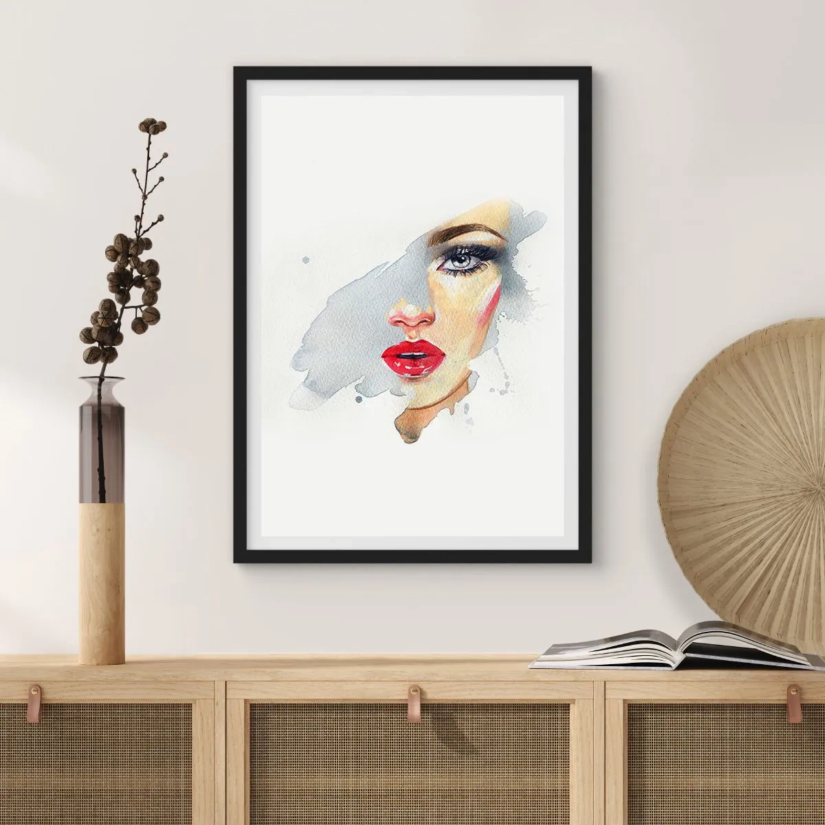 Poster in cornice nera - Ritratto ad acquerello di una donna con labbra rosse - 50x70cm - Riflesso in una goccia d'acqua - Decorazione murale moderna per soggiorno e camera da letto ARTTOR