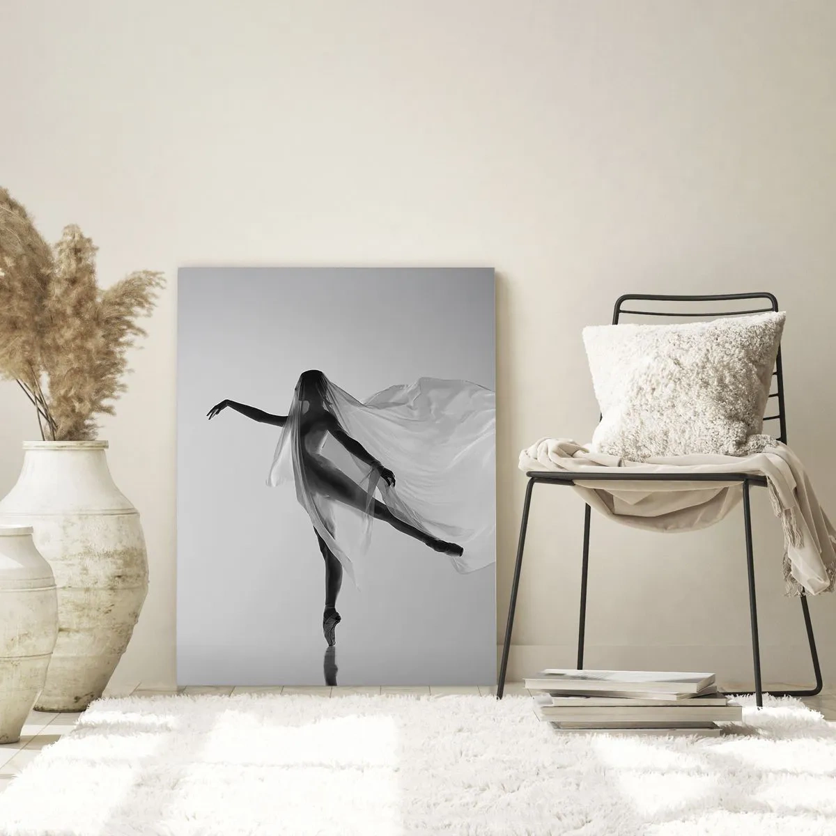 Quadro su vetro - Una ballerina in una posa eterea con tessuto fluido - 70x100cm - Leggerezza ed eleganza - Decorazione murale moderna per soggiorno e camera da letto ARTTOR
