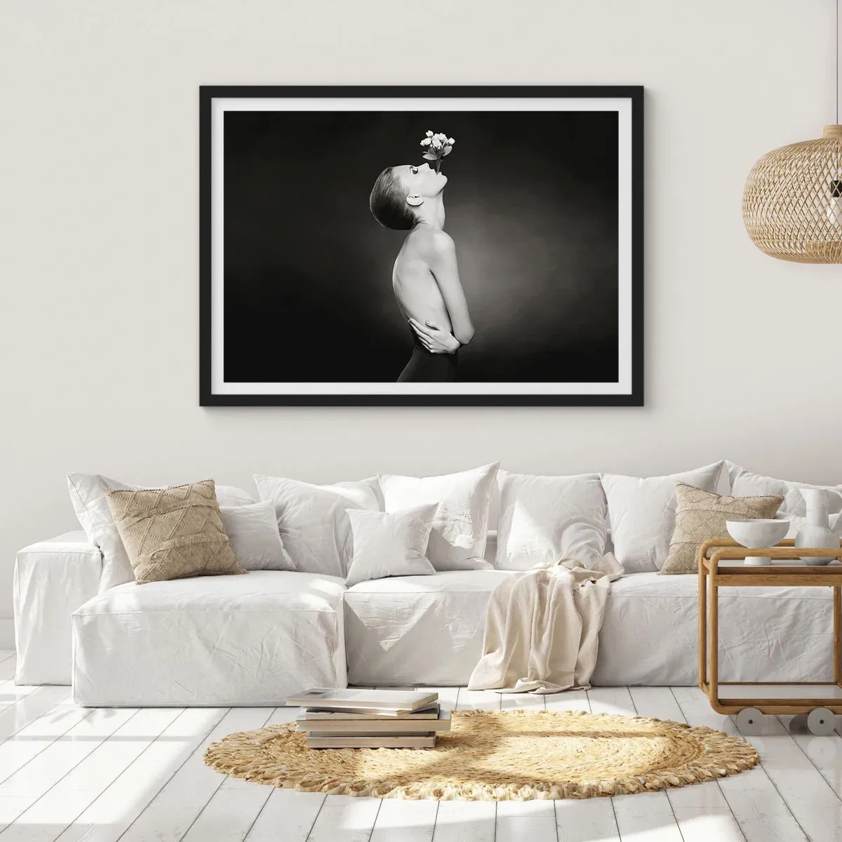 Poster in cornice nera - Silhouette in bianco e nero di una donna con un fiore - 70x50cm - Eleganza eccentrica - Decorazione murale moderna per soggiorno e camera da letto ARTTOR