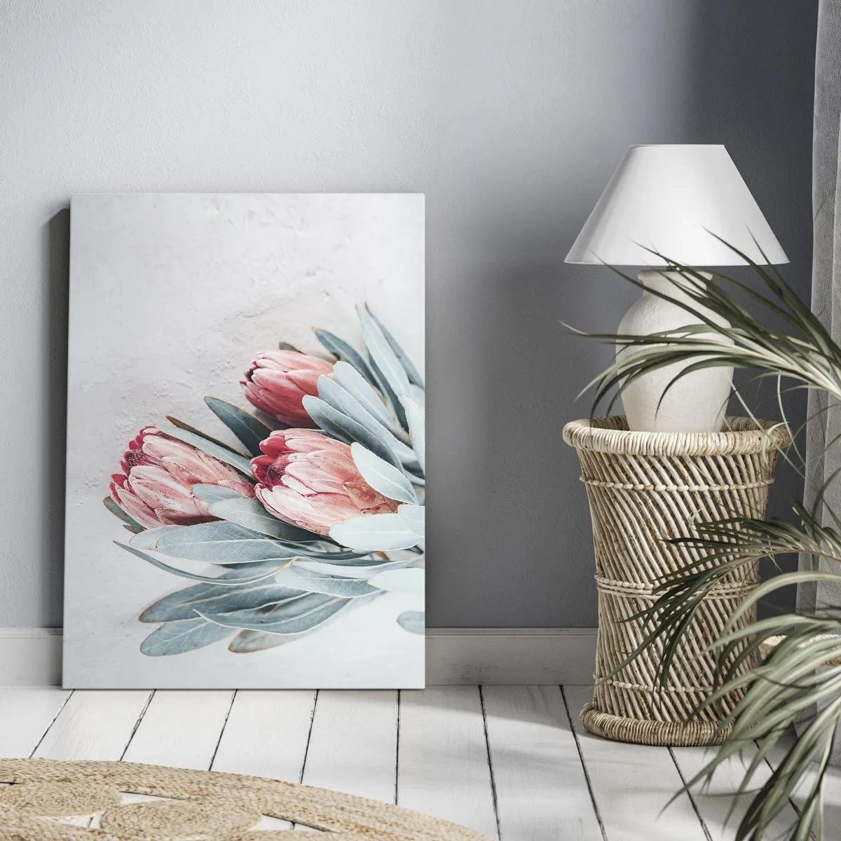 Quadro su tela - Stampe su Tela - Delicati fiori di protea rosa su uno sfondo chiaro - 50x70cm - Imbarazzati per la propria bellezza - Decorazione murale moderna per soggiorno e camera da letto ARTTOR