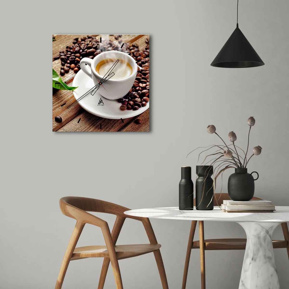 Orologio da parete - Orologio in Vetro - Una tazza di caffè aromatico sullo sfondo di chicchi e una foglia - 30x30cm - Il caffè è pronto - Decorazione murale moderna per soggiorno e camera da letto ARTTOR