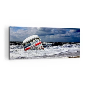 Quadro su tela - Stampe su Tela - Un autobus affondato sulla spiaggia tra onde e mare mosso - 120x50cm - Ti meravigli? - Decorazione murale moderna per soggiorno e camera da letto ARTTOR