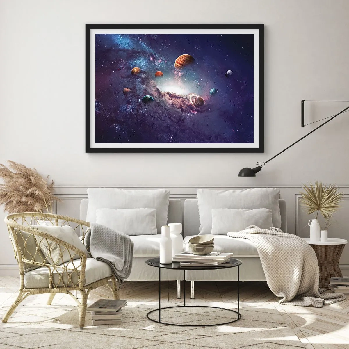 Poster in cornice nera - Pianeti in una galassia con una nebulosa sullo sfondo - 70x50cm - Sistema solare danzante - Decorazione murale moderna per soggiorno e camera da letto ARTTOR