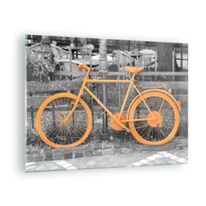Quadro su vetro - Illustrazione di una bicicletta dipinta di arancione su uno sfondo bianco e nero. - 70x50cm - Vai, ti aspetto qui - Decorazione murale moderna per soggiorno e camera da letto ARTTOR
