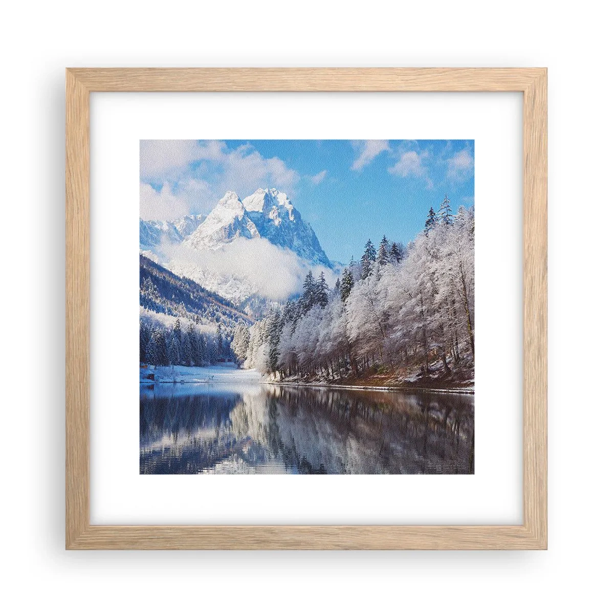 Poster in cornice rovere chiaro - Il custode innevato - 30x30 cm