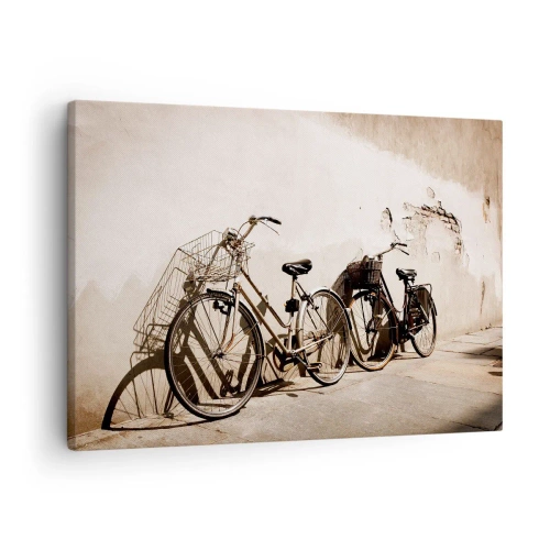 Quadro su tela - Stampe su Tela - Due biciclette appoggiate a un vecchio muro in stile retrò - 70x50cm - L'indimenticabile bellezza del passato - Decorazione murale moderna per soggiorno e camera da letto ARTTOR