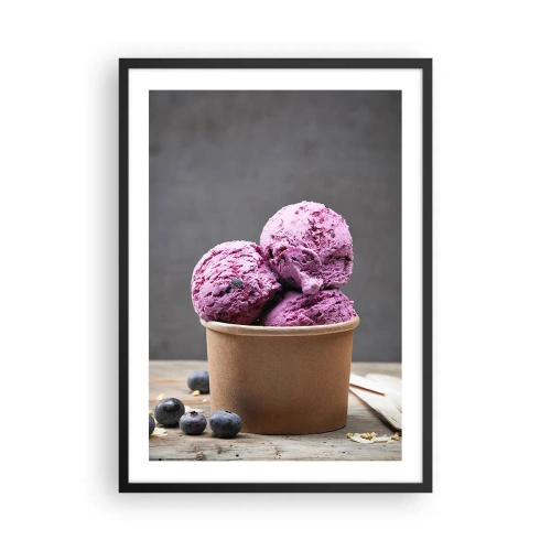 Poster in cornice nera - Palline di gelato al mirtillo in un bicchiere di carta - 50x70cm - Dolce e freddo - Decorazione murale moderna per soggiorno e camera da letto ARTTOR
