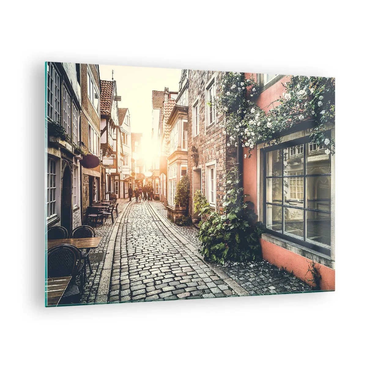 Quadro su vetro - Una strada affascinante con case popolari illuminate dal tramonto - 70x50cm - L'angolo delle rose nella luce rosata - Decorazione murale moderna per soggiorno e camera da letto ARTTOR