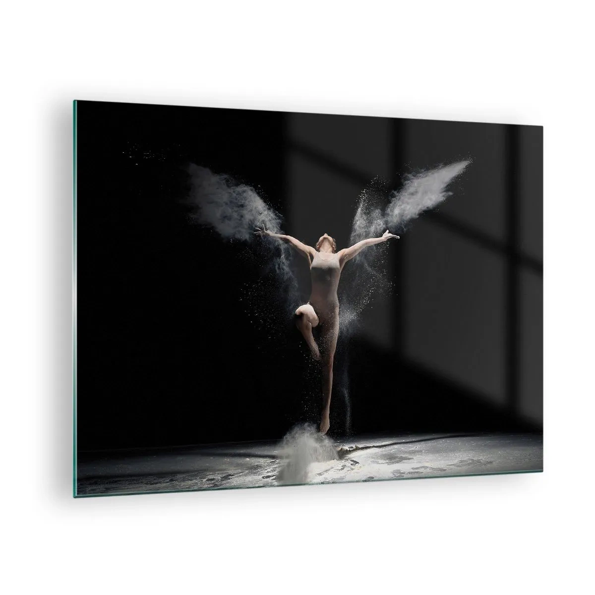 Quadro su vetro - Una ballerina in nuvole di polvere su uno sfondo nero - 70x50cm - Gli elfi esistono - Decorazione murale moderna per soggiorno e camera da letto ARTTOR