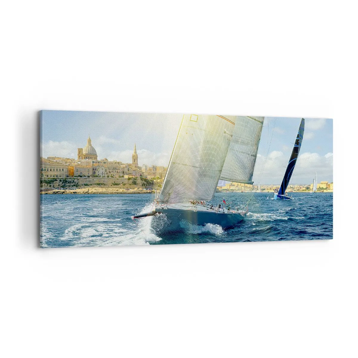 Quadro su tela - Stampe su Tela - Gara di yacht sullo sfondo di una costa soleggiata - 120x50cm - Tempo di lasciare la città - Decorazione murale moderna per soggiorno e camera da letto ARTTOR