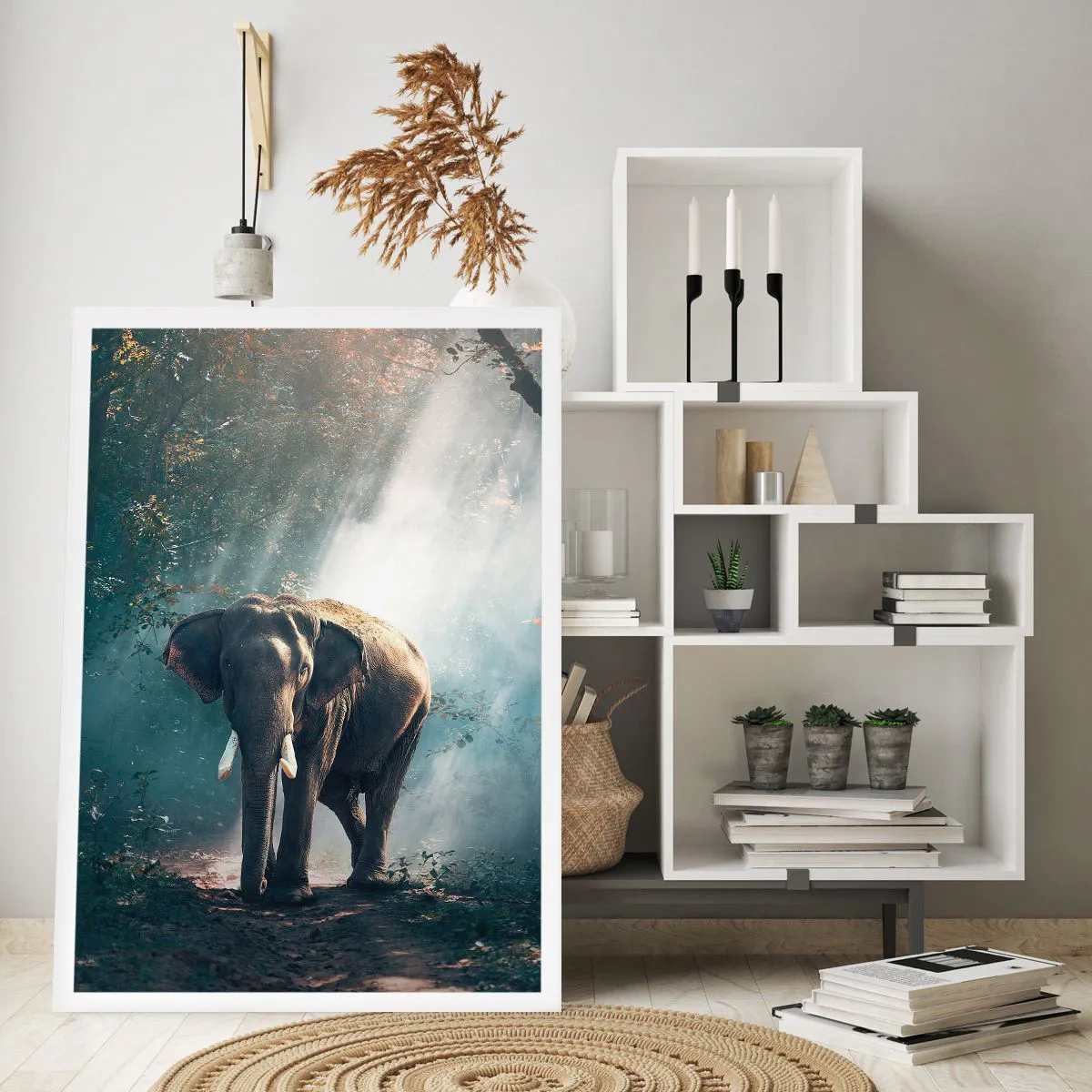 Poster - Un elefante che si crogiola al sole in una fitta foresta - 50x70cm - Tranquilla passeggiata - Decorazione murale moderna per soggiorno e camera da letto ARTTOR