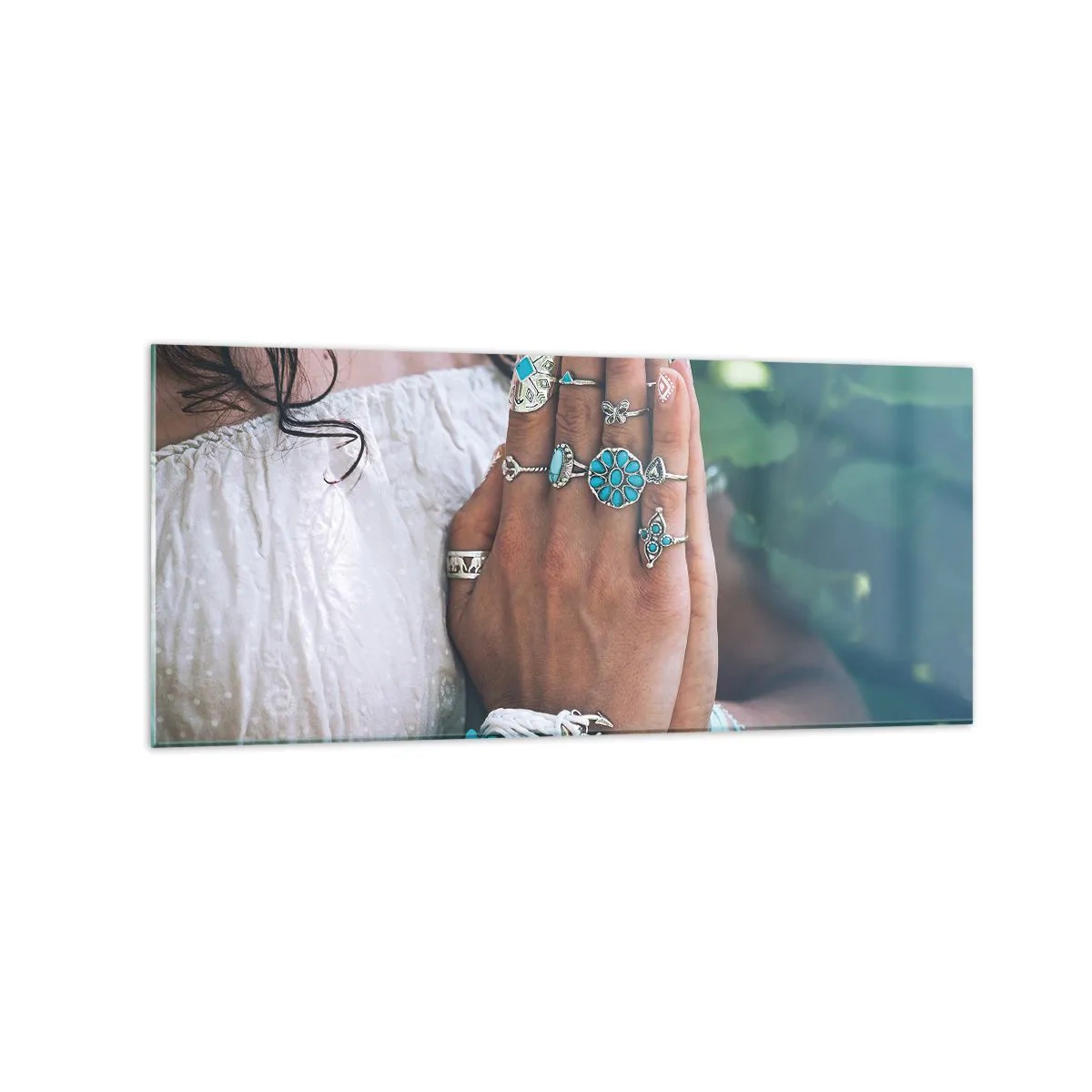Quadro su vetro - Mani decorate con gioielli boho - 120x50cm - Benvenuto al centro dell'essere - Decorazione murale moderna per soggiorno e camera da letto ARTTOR