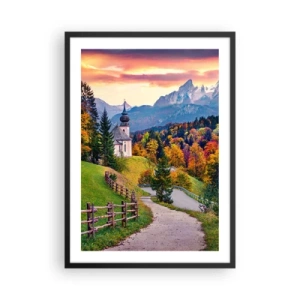 Poster in cornice nera - Cappella di montagna tra gli alberi autunnali al tramonto - 50x70cm - Un paesaggio come dipinto - Decorazione murale moderna per soggiorno e camera da letto ARTTOR