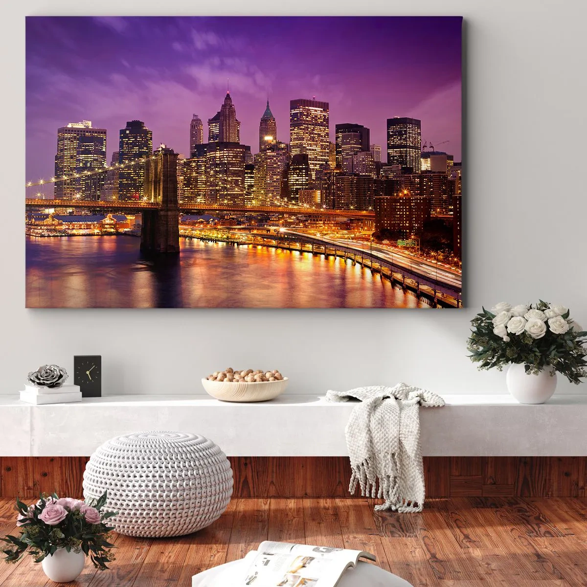 Quadro su tela - Stampe su Tela - Panorama della città con il ponte nella luce della sera contro il cielo viola - 120x80cm - Manhattan in viola e oro - Decorazione murale moderna per soggiorno e camera da letto ARTTOR