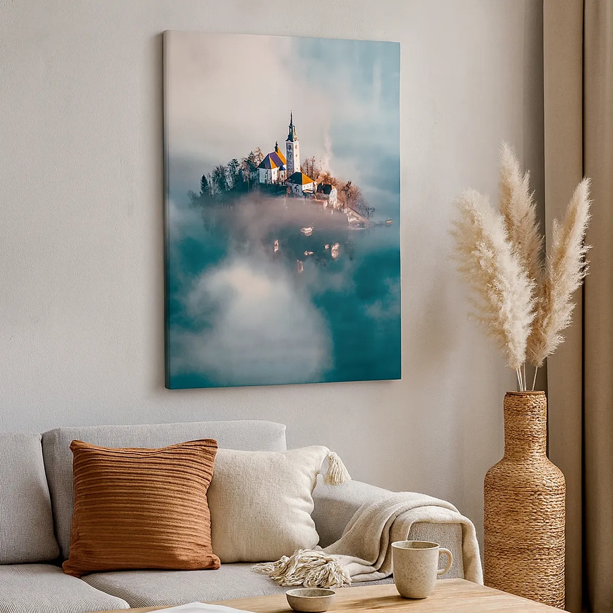 Quadro su tela - Stampe su Tela - Un'isola pittoresca con una chiesa circondata dalla nebbia - 50x70cm - L'isola dei sogni - Decorazione murale moderna per soggiorno e camera da letto ARTTOR