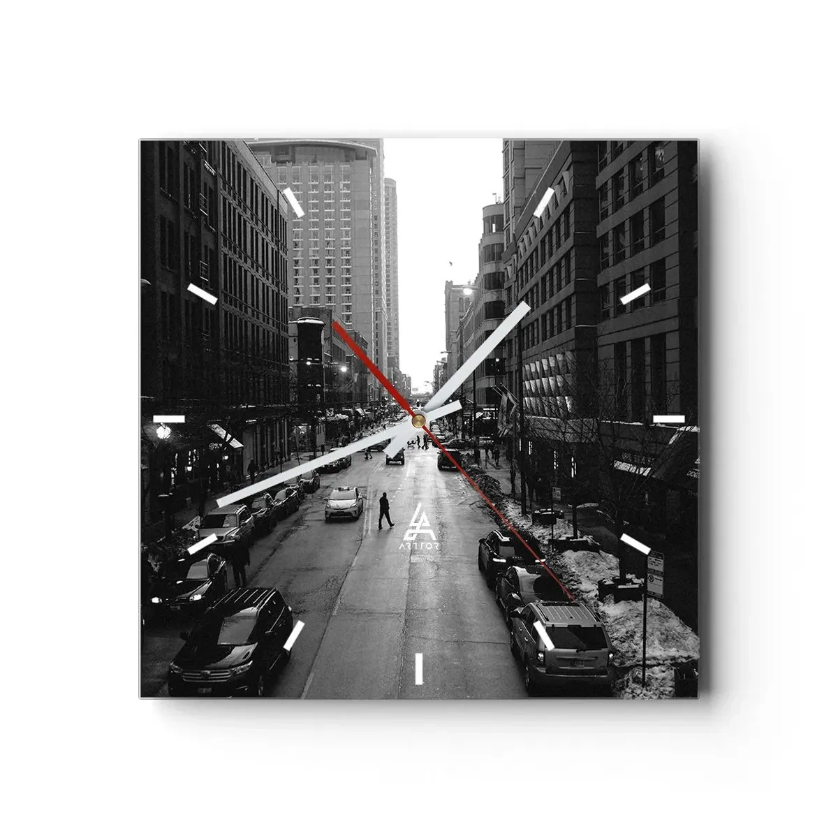 Orologio da parete - Orologio in Vetro - Una strada bianca e nera nel centro della città con auto e pedoni - 30x30cm - Un giorno come tanti - Decorazione murale moderna per soggiorno e camera da letto ARTTOR