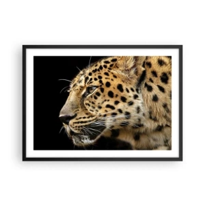 Poster in cornice nera - Primo piano della testa di un leopardo su uno sfondo nero - 70x50cm - Calmo, concentrato, pronto - Decorazione murale moderna per soggiorno e camera da letto ARTTOR