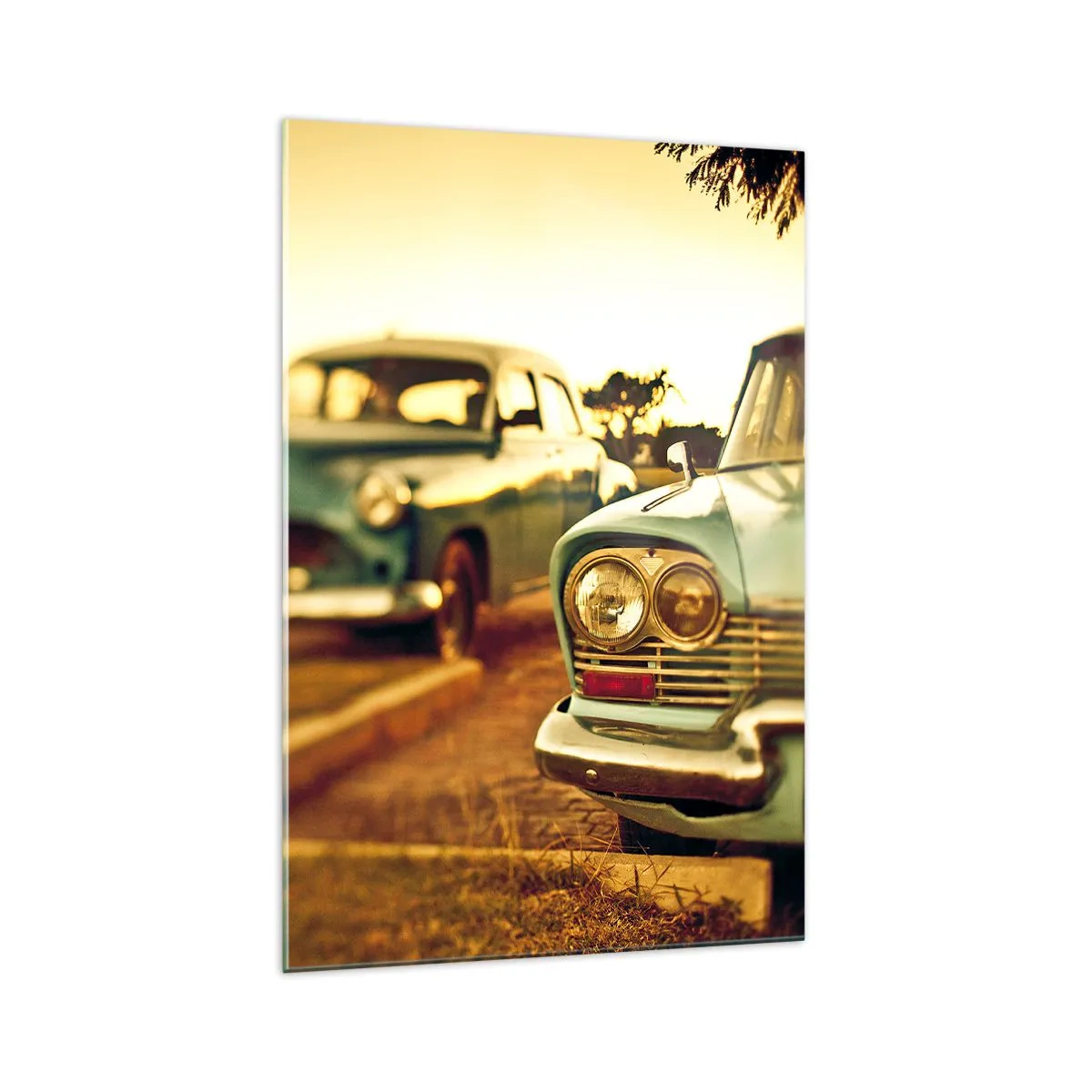 Quadro su vetro - Auto d'epoca nella calda luce del tramonto - 70x100cm - Aspettiamo, vediamo - Decorazione murale moderna per soggiorno e camera da letto ARTTOR