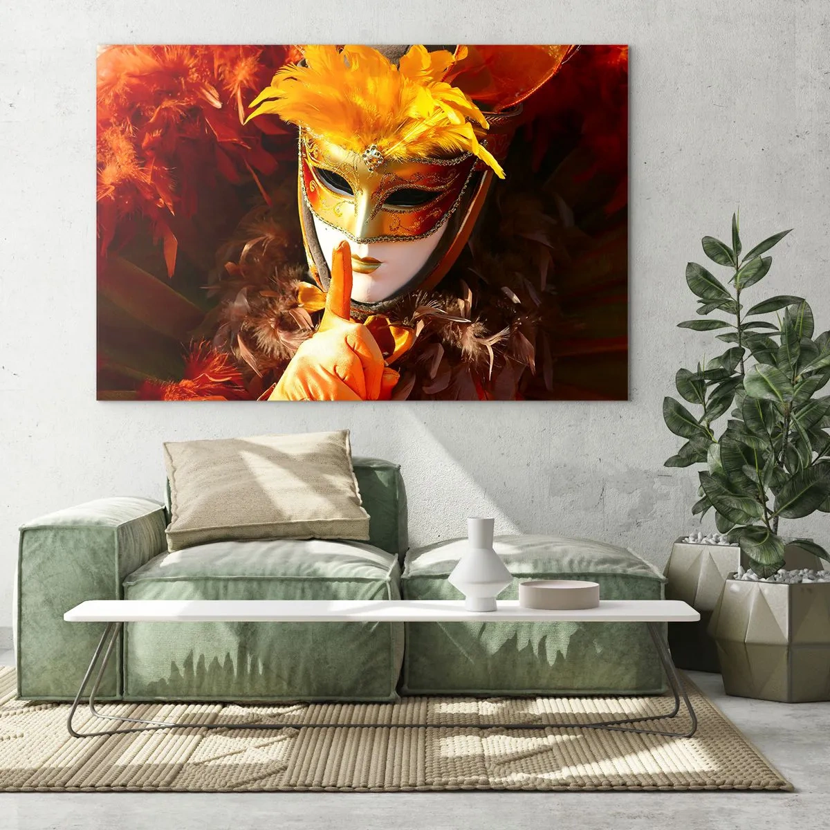 Quadro su vetro - Una figura con una maschera dorata e piume arancioni - 70x50cm - Il mistero è parte del gioco - Decorazione murale moderna per soggiorno e camera da letto ARTTOR