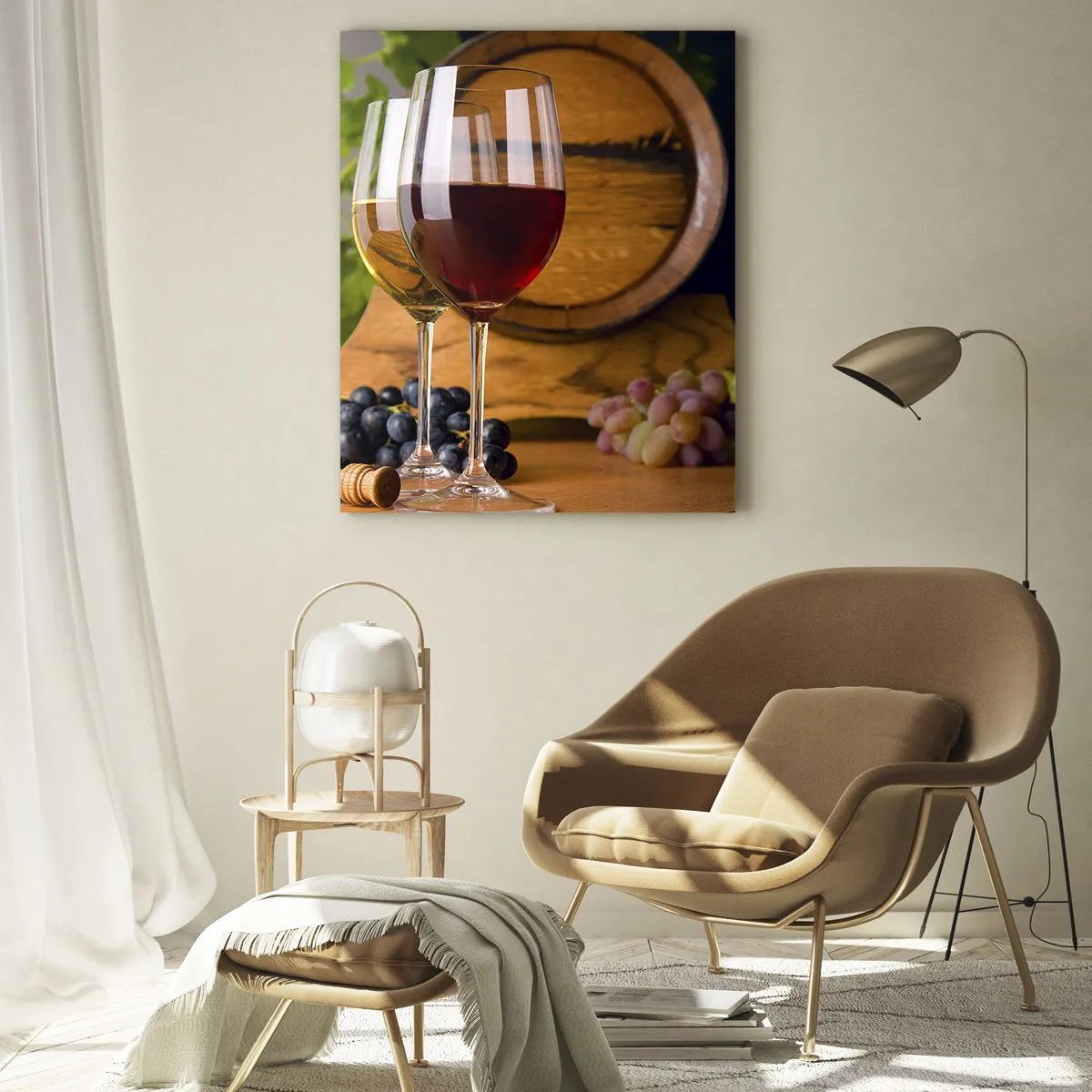 Quadro su vetro - Bicchieri di vino, uva e una botte su uno sfondo di foglie di vite - 50x70cm - Come presso gli antichi conoscitori - Decorazione murale moderna per soggiorno e camera da letto ARTTOR