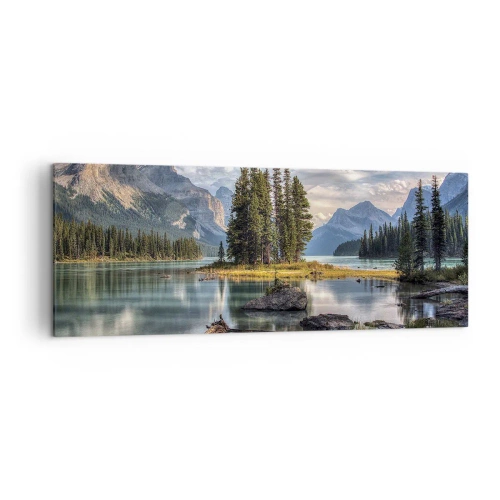 Quadro su tela - Stampe su Tela - Un paesaggio montano con un'isola circondata da un lago calmo - 140x50cm - Sulle acque grandi e limpide... - Decorazione murale moderna per soggiorno e camera da letto ARTTOR