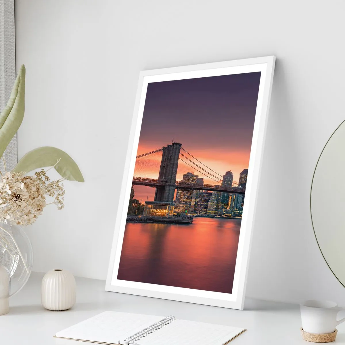 Poster in cornice bianca - Immersa nel silenzio lilla - 61x91 cm