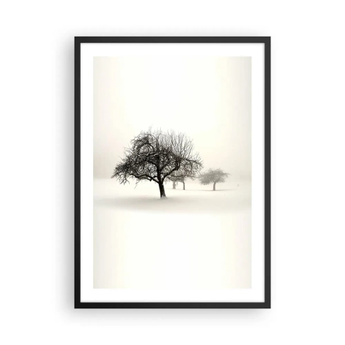 Poster in cornice nera - Paesaggio invernale con alberi solitari in un ambiente nebbioso - 50x70cm - Sogno invernale - Decorazione murale moderna per soggiorno e camera da letto ARTTOR