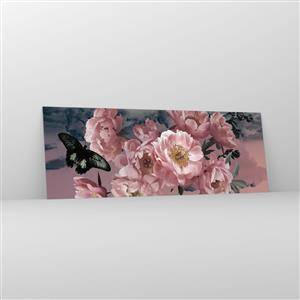 Quadro su vetro - Peonie rosa con farfalla su sfondo pastello - 140x50cm - L'apice della romanticità - Decorazione murale moderna per soggiorno e camera da letto ARTTOR