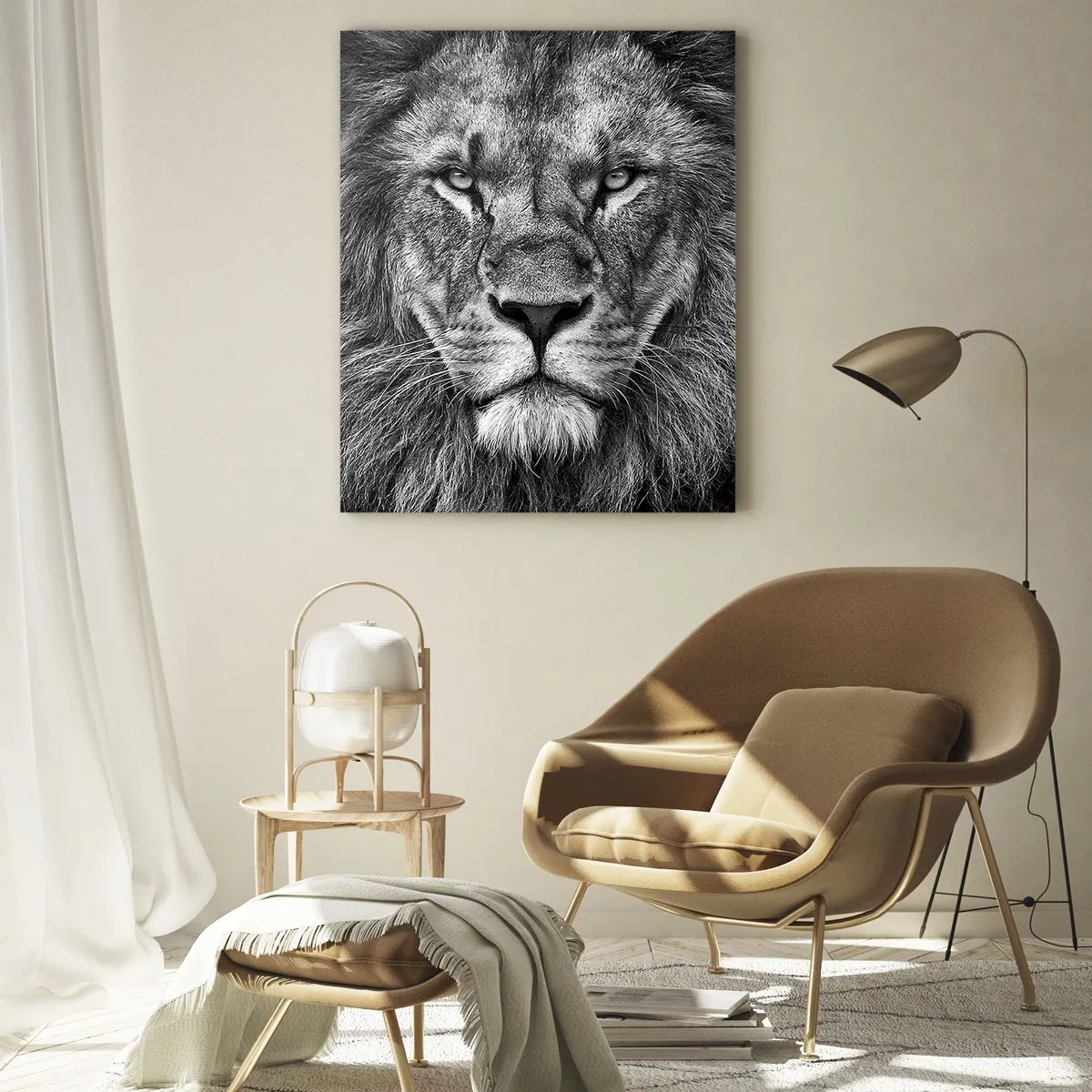 Quadro su vetro - Ritratto di un leone in bianco e nero con una maestosa criniera - 50x70cm - Nell'abito dell'incoronazione - Decorazione murale moderna per soggiorno e camera da letto ARTTOR