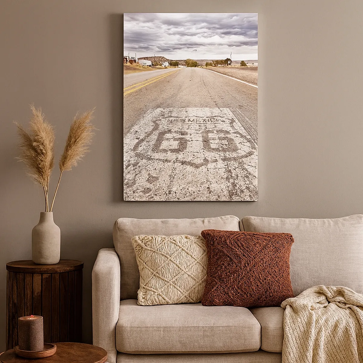 Quadro su tela - Stampe su Tela - Route 66 in un clima desertico con un cielo pittoresco - 50x70cm - La Route 66: una leggenda americana - Decorazione murale moderna per soggiorno e camera da letto ARTTOR