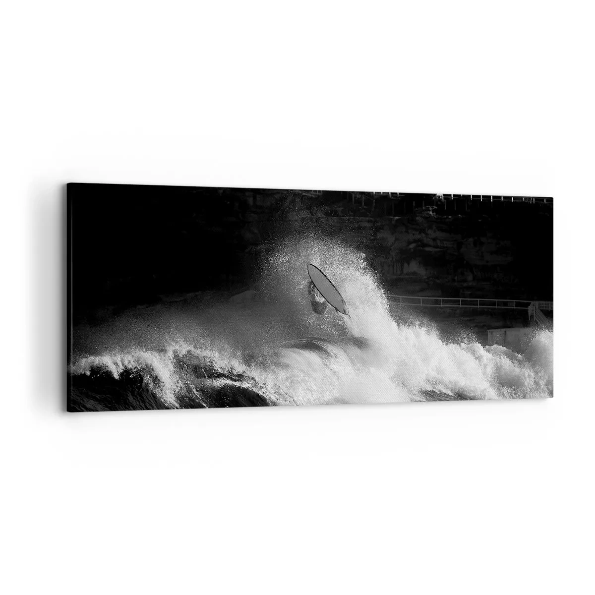 Quadro su tela - Stampe su Tela - Un surfista che cavalca un'onda in bianco e nero - 120x50cm - Sfida accettata! - Decorazione murale moderna per soggiorno e camera da letto ARTTOR