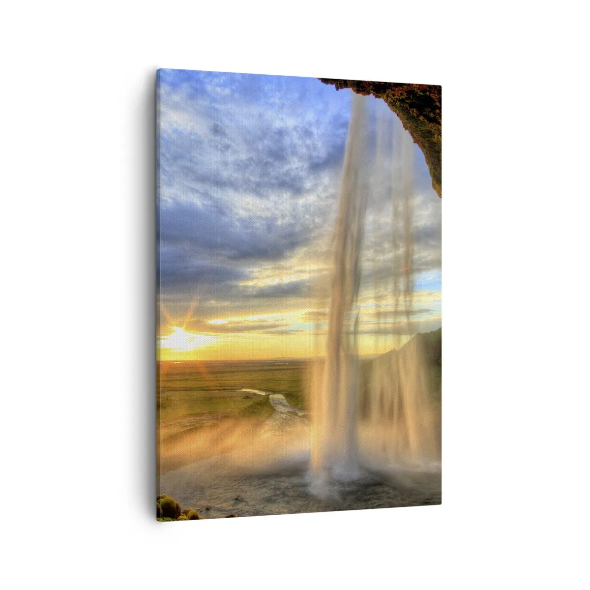 Quadro su tela - Stampe su Tela - Una cascata illuminata dalla luce del sole sullo sfondo di un paesaggio - 50x70cm - Il mondo dietro una tenda di gocce - Decorazione murale moderna per soggiorno e camera da letto ARTTOR