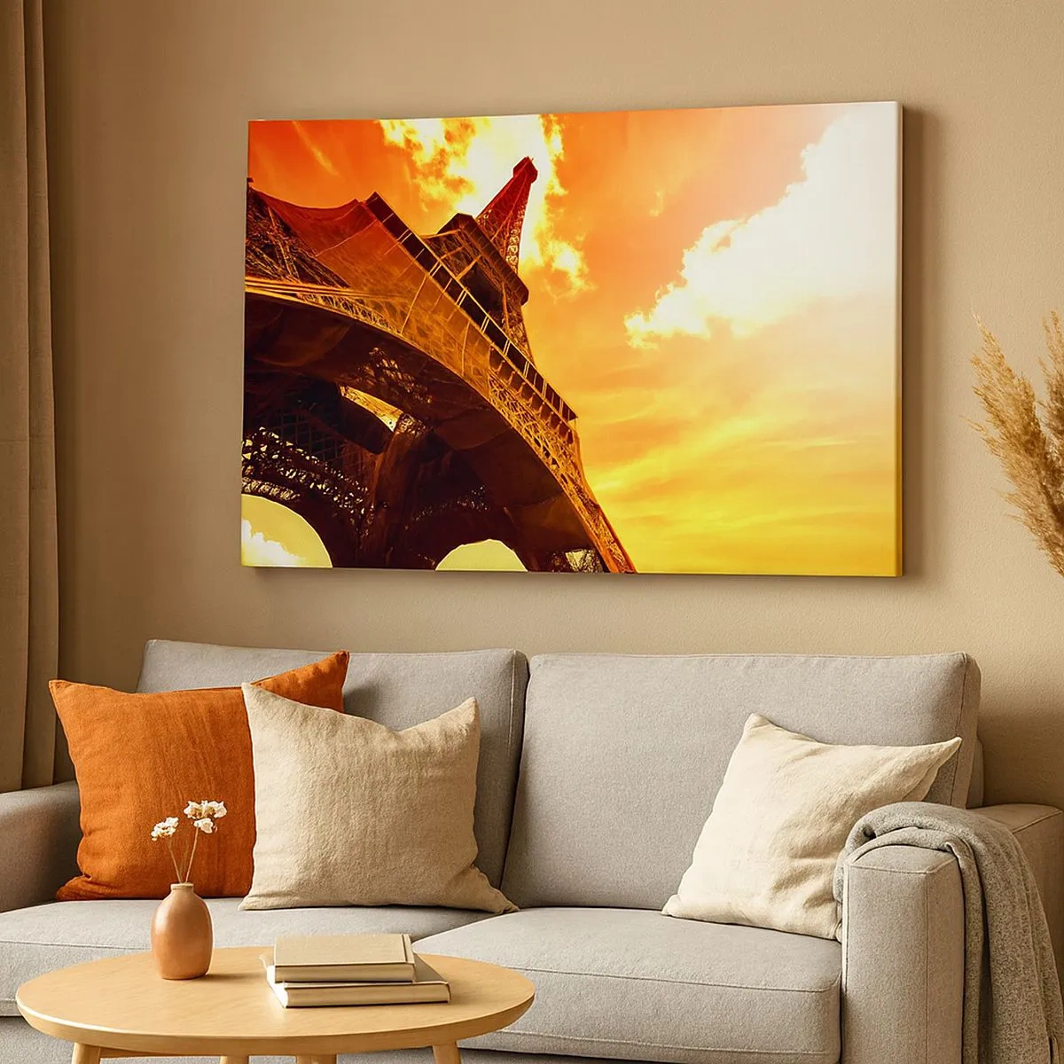 Quadro su tela - Stampe su Tela - La Torre Eiffel contro un cielo dorato durante il tramonto - 70x50cm - Monumentale, perché dorata dal sole - Decorazione murale moderna per soggiorno e camera da letto ARTTOR
