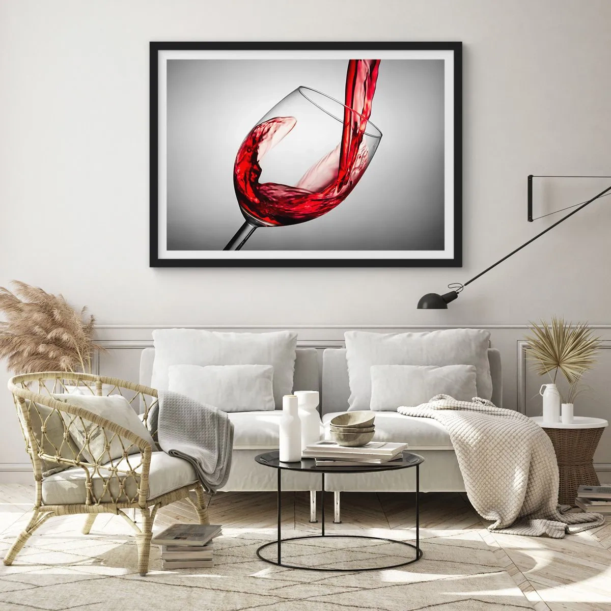 Poster in cornice nera - Un bicchiere di vino rosso versato su uno sfondo chiaro - 70x50cm - Colore - movimento - suono - Decorazione murale moderna per soggiorno e camera da letto ARTTOR