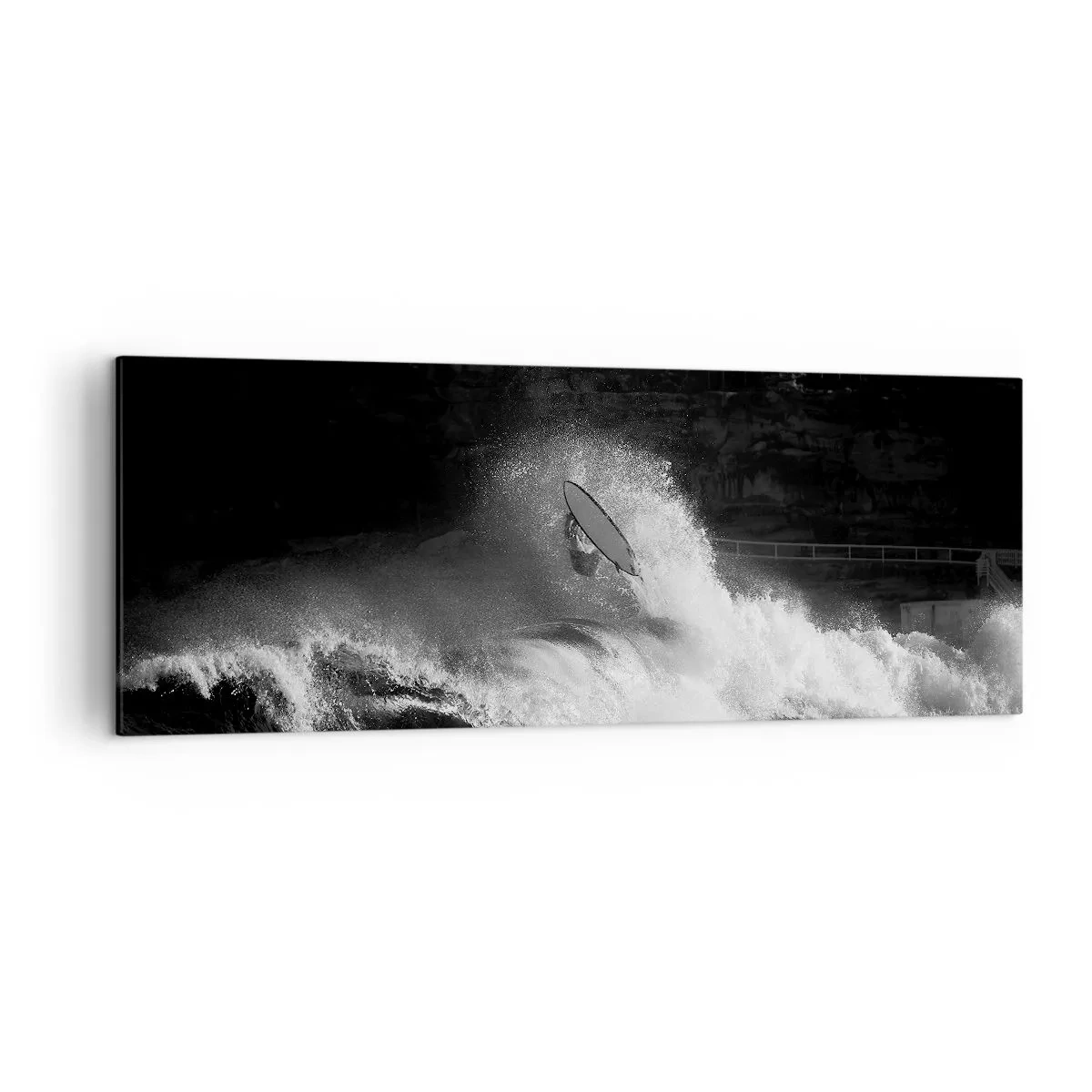 Quadro su tela - Stampe su Tela - Un surfista che cavalca un'onda in bianco e nero - 140x50cm - Sfida accettata! - Decorazione murale moderna per soggiorno e camera da letto ARTTOR