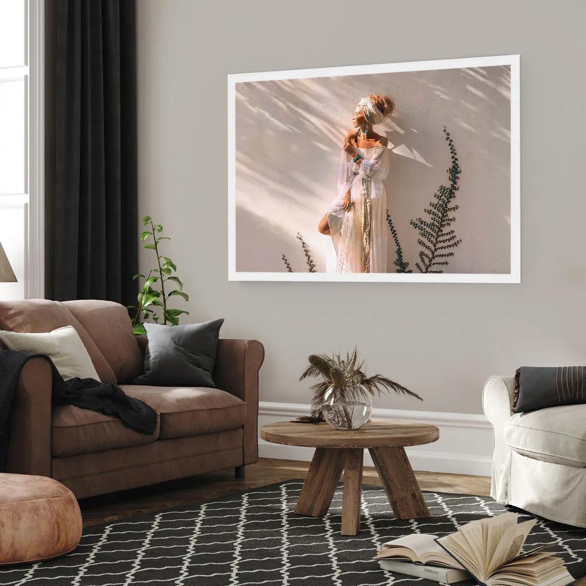 Poster - Una donna in stile boho illuminata dai raggi del sole - 100x70cm - Il sole e la ragazza - Decorazione murale moderna per soggiorno e camera da letto ARTTOR