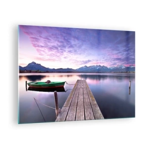 Quadro su vetro - Barca verde su un molo con montagne sullo sfondo all'alba - 70x50cm - Silenzio amichevole - Decorazione murale moderna per soggiorno e camera da letto ARTTOR
