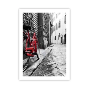 Poster - Una bicicletta rossa su una strada acciottolata bianca e nera - 50x70cm - La vera bellezza non invecchia - Decorazione murale moderna per soggiorno e camera da letto ARTTOR