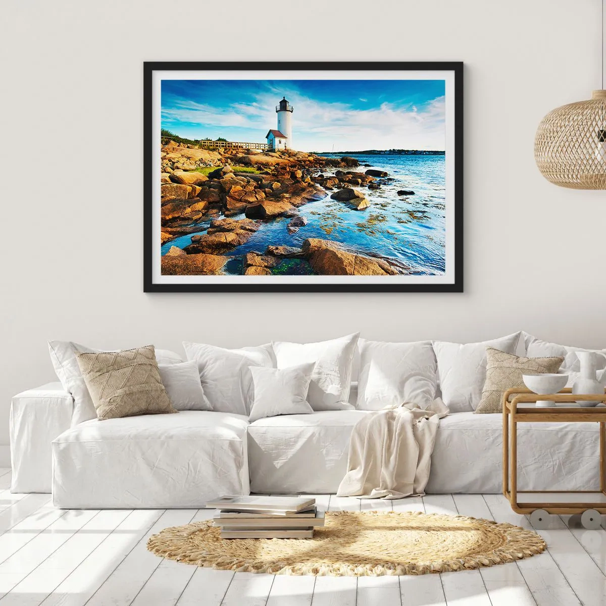 Poster in cornice nera - Un faro su una costa rocciosa in una giornata di sole - 100x70cm - Tornate sani e salvi, vi aspetto - Decorazione murale moderna per soggiorno e camera da letto ARTTOR