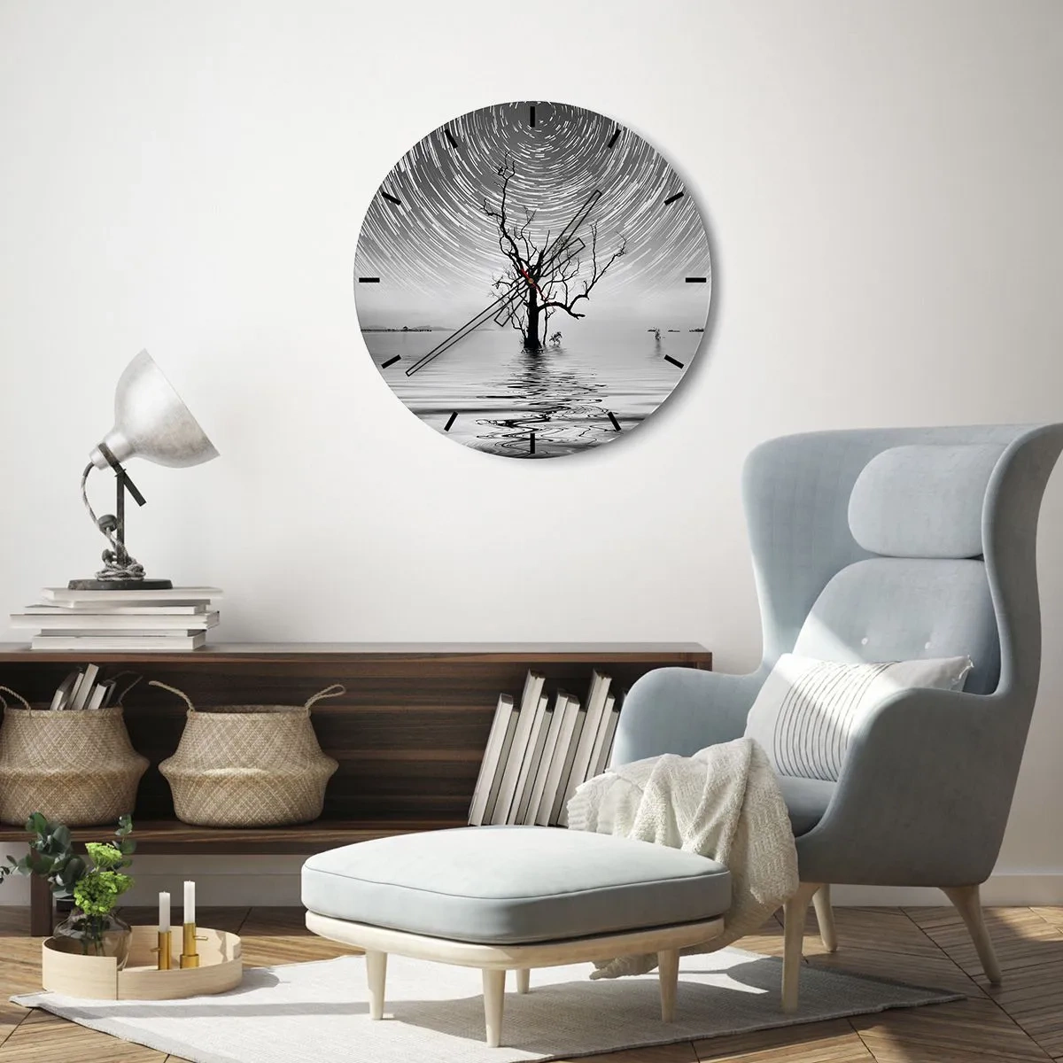 Orologio da parete - Orologio in Vetro - Paesaggio in bianco e nero con un albero sull'acqua e cerchi di stelle - 30x30cm - Sinfonia della natura - Decorazione murale moderna per soggiorno, cucina e camera da letto ARTTOR