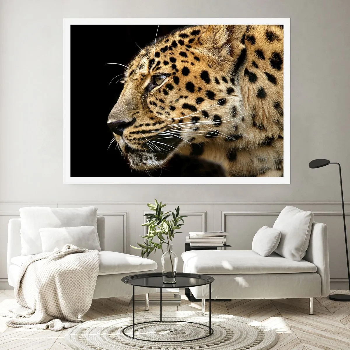 Poster - Primo piano della testa di un leopardo su uno sfondo nero - 100x70cm - Calmo, concentrato, pronto - Decorazione murale moderna per soggiorno e camera da letto ARTTOR