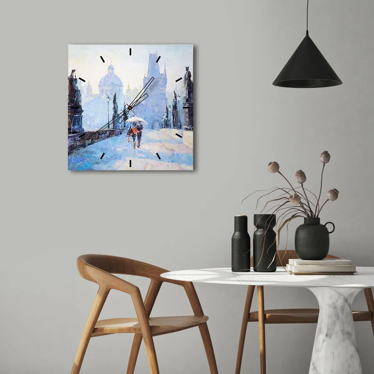 Orologio da parete - Orologio in Vetro - Coppia romantica su un ponte sotto la pioggia, una scena pittorica - 30x30cm - La pioggia ci ha incantati - Decorazione murale moderna per soggiorno e camera da letto ARTTOR