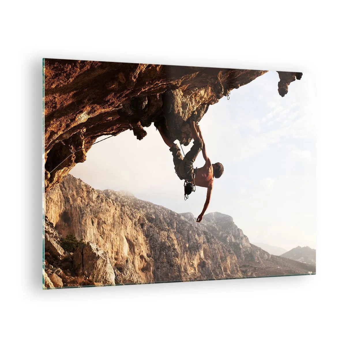 Quadro su vetro - Scalare una roccia verticale in un paesaggio montano - 70x50cm - Il mondo ristretto in una mano sul bordo del masso - Decorazione murale moderna per soggiorno e camera da letto ARTTOR