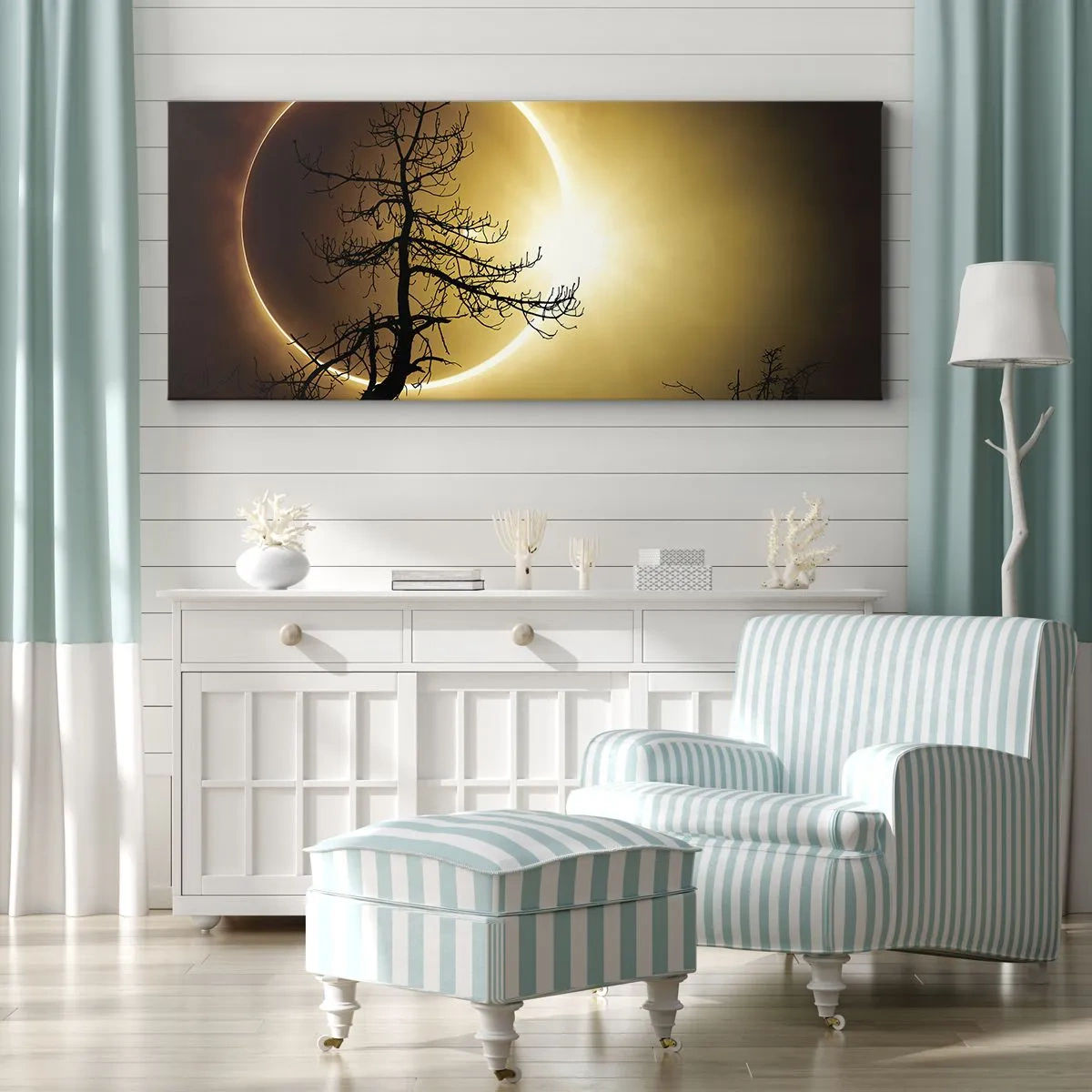 Quadro su tela - Stampe su Tela - Eclissi solare con la sagoma di un albero in primo piano - 140x50cm - Eclissi totale - Decorazione murale moderna per soggiorno e camera da letto ARTTOR