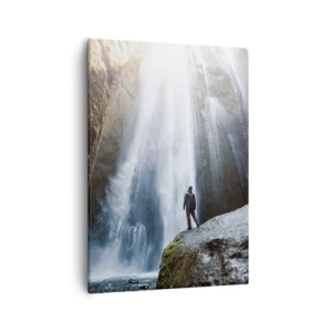 Quadro su tela - Stampe su Tela - Una figura sullo sfondo di una maestosa cascata in una gola rocciosa - 50x70cm - Ripristino delle proporzioni - Decorazione murale moderna per soggiorno e camera da letto ARTTOR