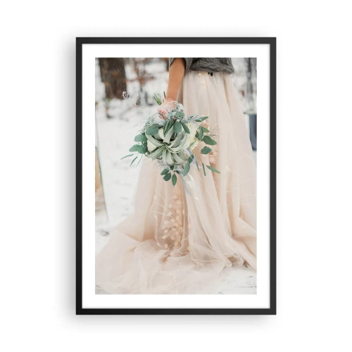 Poster in cornice nera - Una sposa in un abito beige che tiene un bouquet nella neve - 50x70cm - E vissero felici e contenti - Decorazione murale moderna per soggiorno e camera da letto ARTTOR
