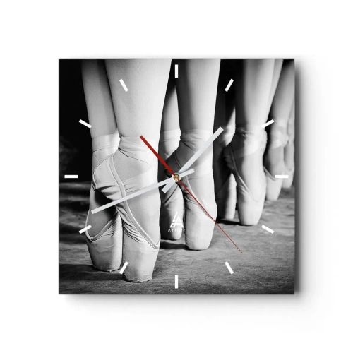 Orologio da parete - Orologio in Vetro - Ripresa in bianco e nero delle scarpette da ballo delle ballerine - 30x30cm - Insieme, con leggerezza - Decorazione murale moderna per soggiorno e camera da letto ARTTOR